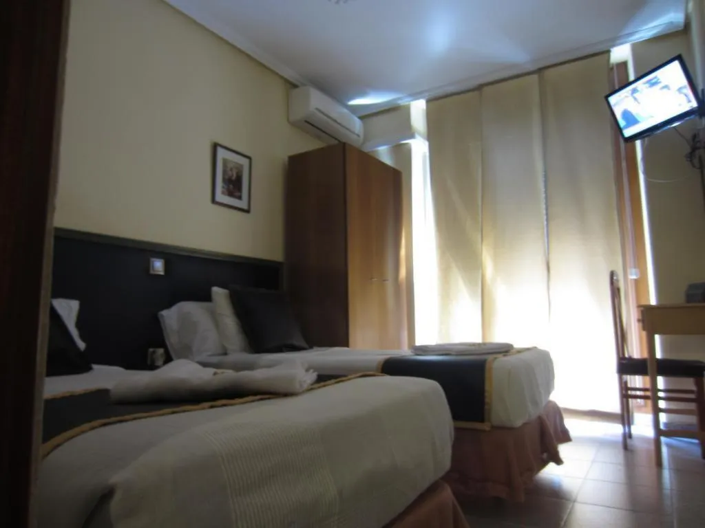 Room, CH Chelo, Madrid