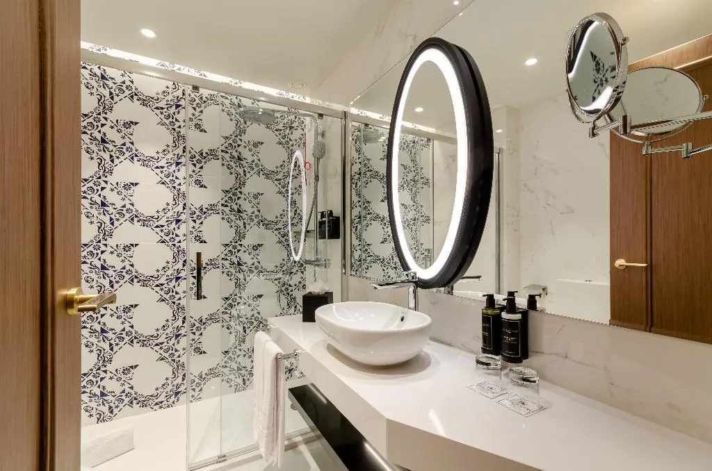 Double or Twin DELUXE Room, Eurostars Lisboa Baixa, Lisbon