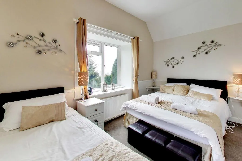 Room, Robin Hill House, Cork