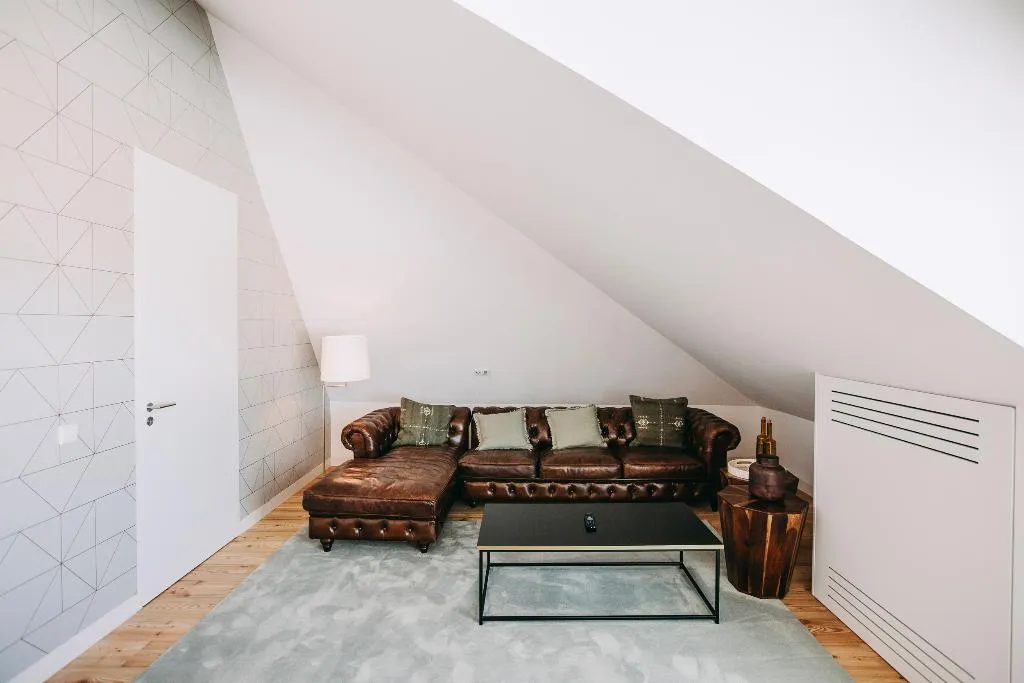 APARTMENT WITH BALCONY Room, Torel Palace Lisboa, Lisbon