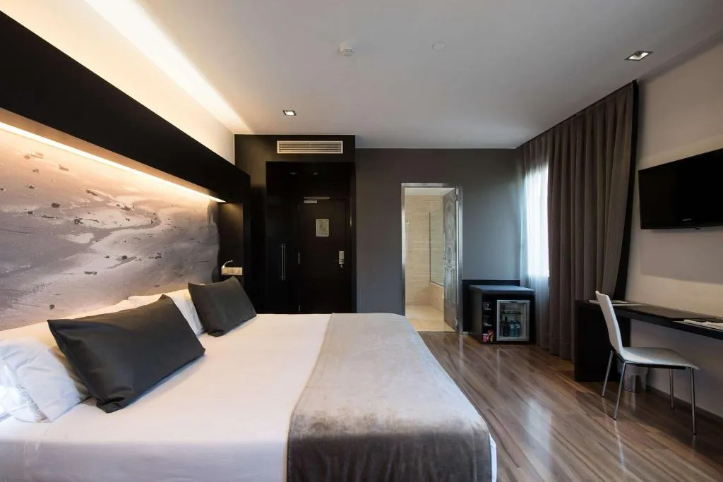 FAMILY ROOM CAPACITY 2 Room, Catalonia Catedral, Barcelona
