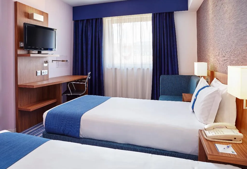 TWIN STANDARD Room, Holiday Inn Express Lisbon Airport, Lisbon