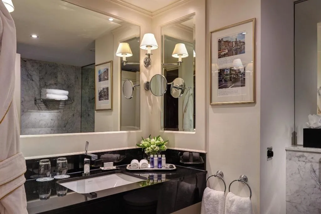 Room, The Shelbourne, Autograph Collection, Dublin