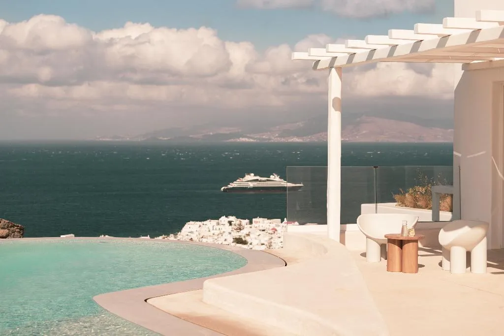 SUITE SUPERIOR WITH PRIVATE POOL Room, Lovia Mykonos, Mykonos