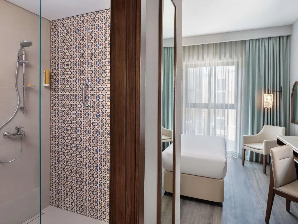 DOUBLE SUPERIOR QUEEN BED Room, Ibis Styles Dubai Gold District, Dubai