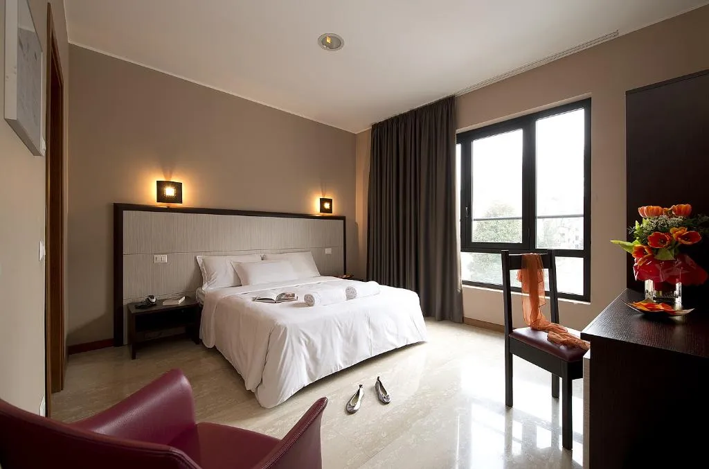 DOUBLE SUPERIOR Room, Oasi Village Hotel, Milan
