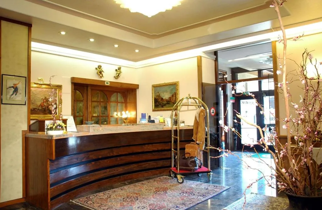 Lobby, Grand Hotel Des Alpes, Venice
