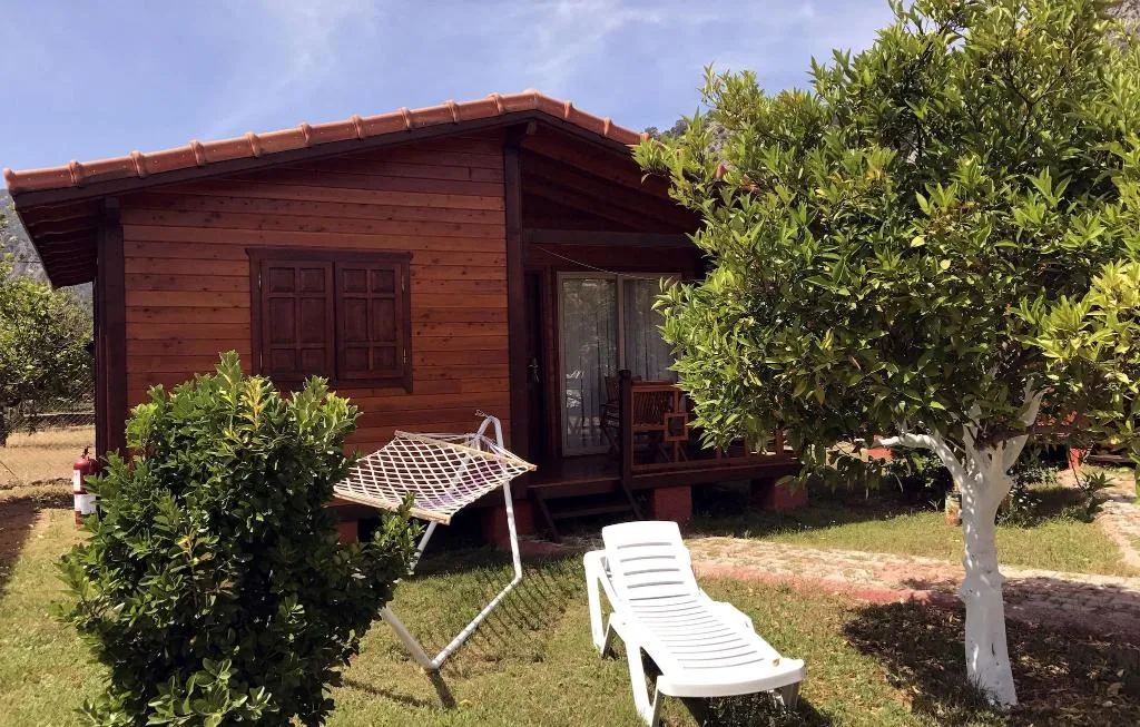 BUNGALOW DELUXE KING BED Room, Baris Pension & Bungalows, Antalya