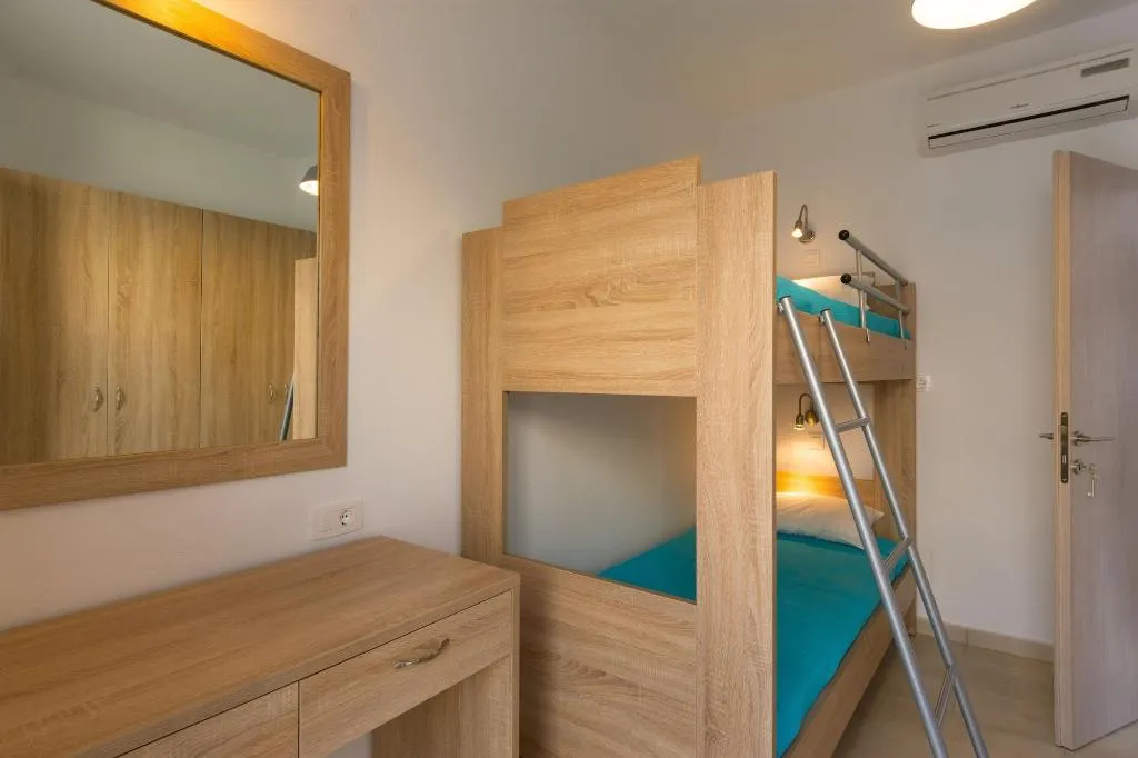 Room, Socrates Apartments & Restaurant, Crete