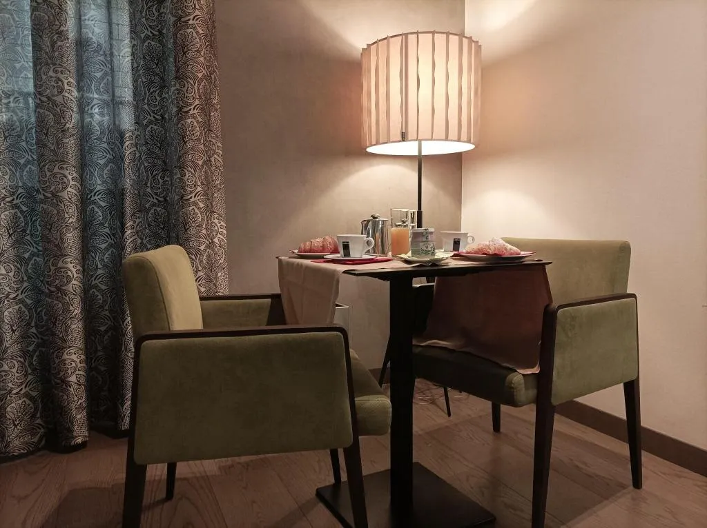 Lobby, Soperga, Milan