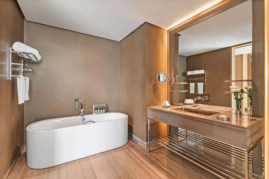 TWIN DELUXE Room, Rixos Premium Dubai JBR, Dubai