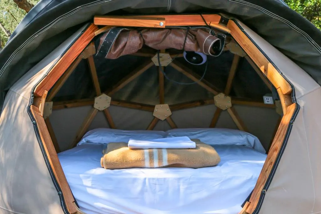 Tent ONE BED Room, Hostel & Glamping Santa Fortunata, Naples