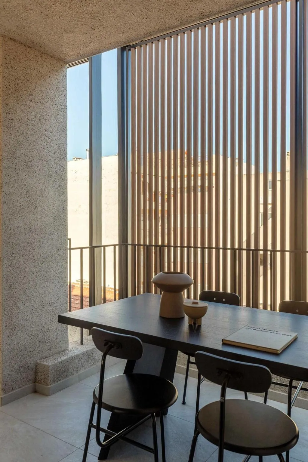Room, Newel Psychiko, Athens