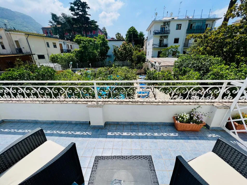 DOUBLE WITH TERRACE Room, Villa Sorrento Resort, Naples