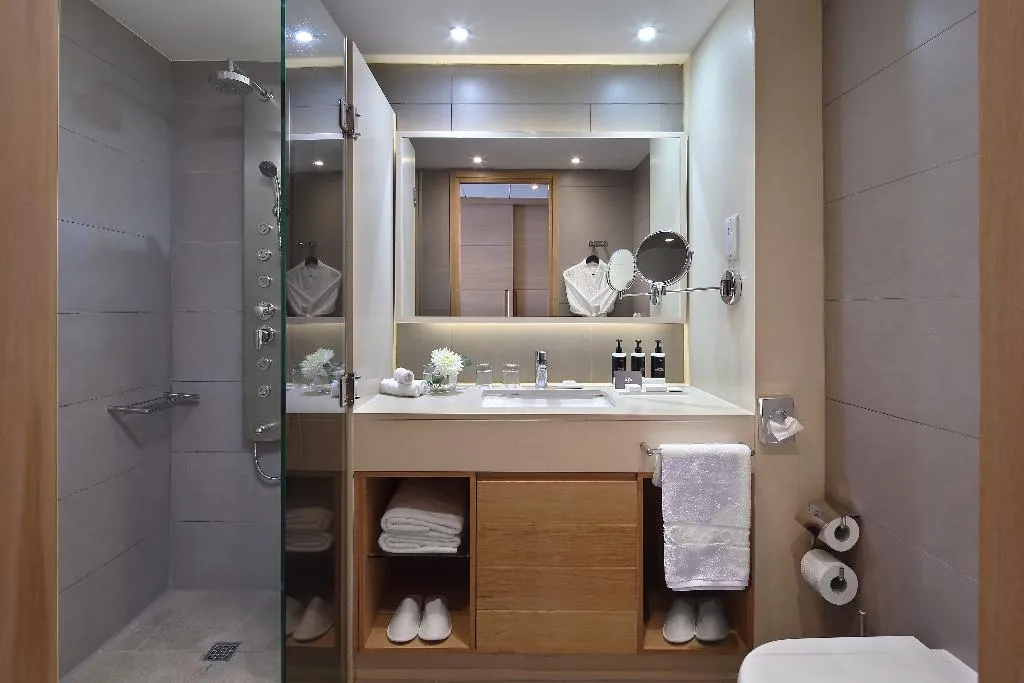 SUITE EXECUTIVE Room, Royal Apollonia, Cyprus