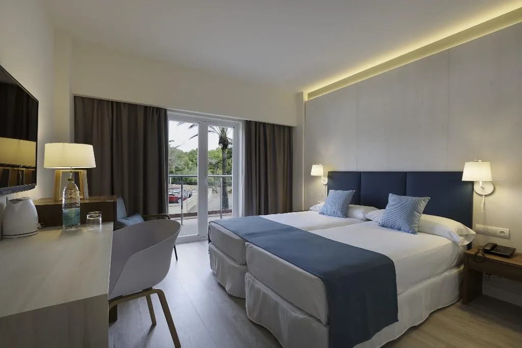 DOUBLE SINGLE USE WITH BALCONY Room, Alua Illa de Menorca, Menorca