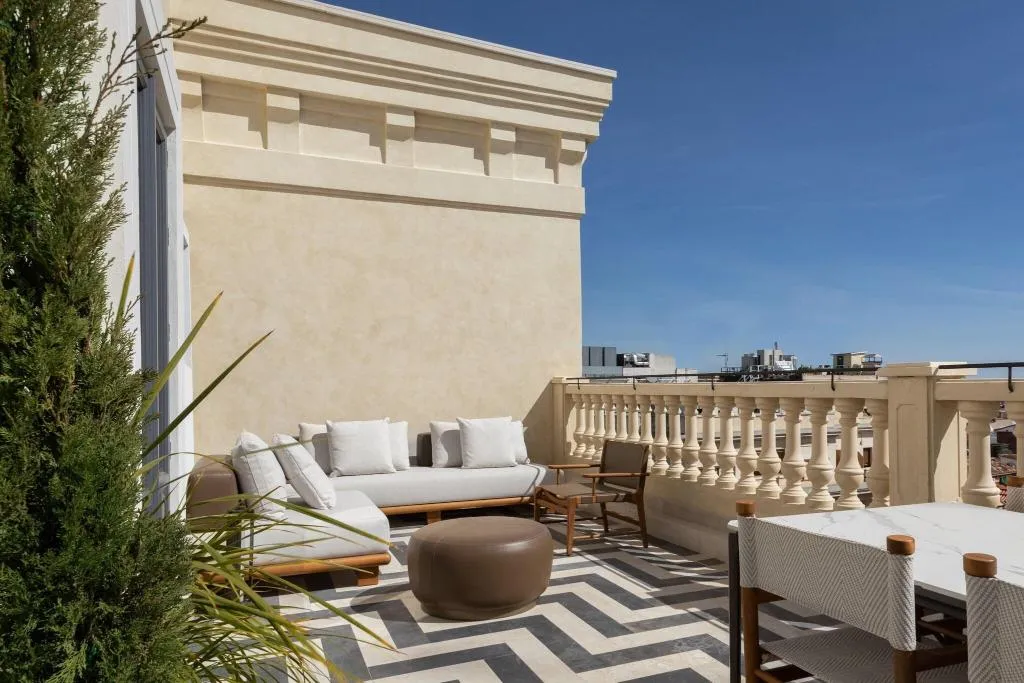 SUITE WITH TERRACE WITH VIEWS Room, Jw Marriott Hotel Madrid, Madrid
