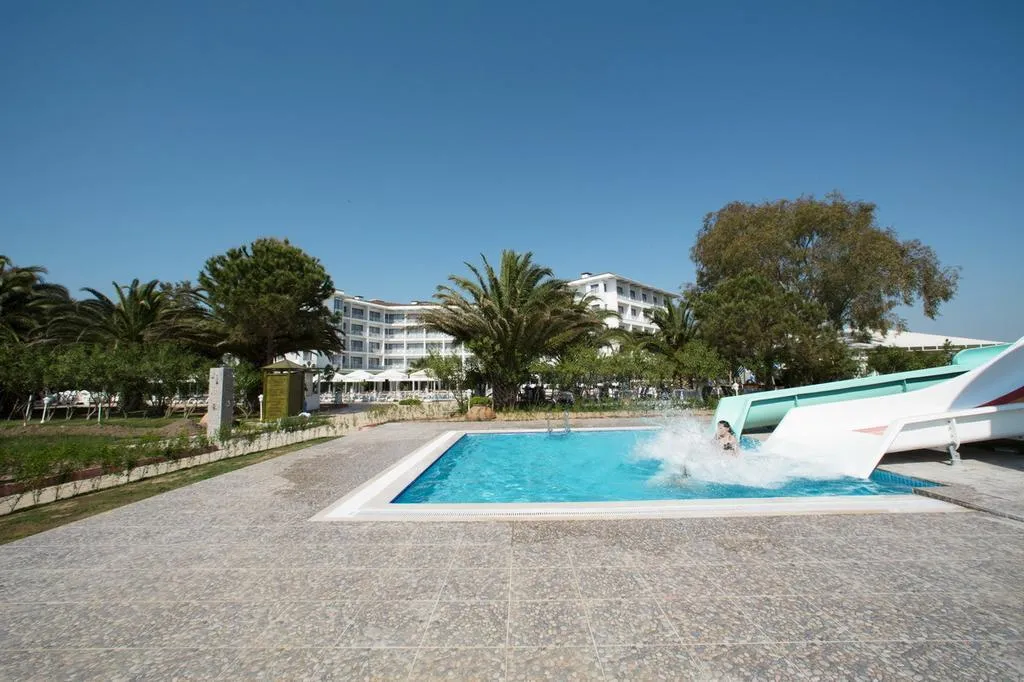Pool, Le Monde Beach Resort & Spa, Izmir