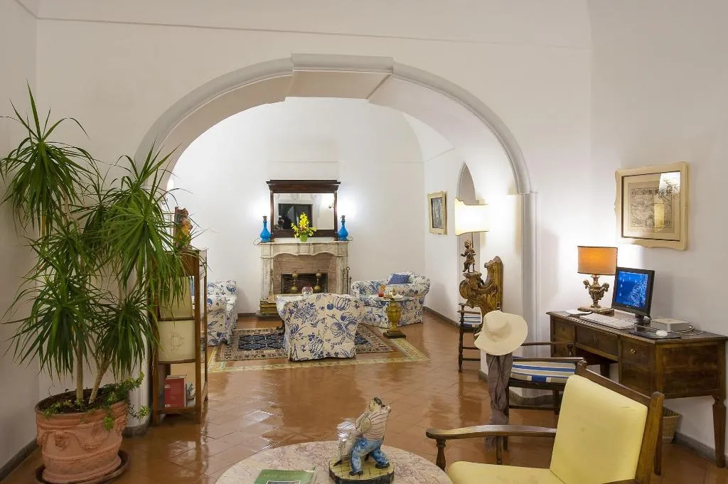 Lobby, Miramare, Naples