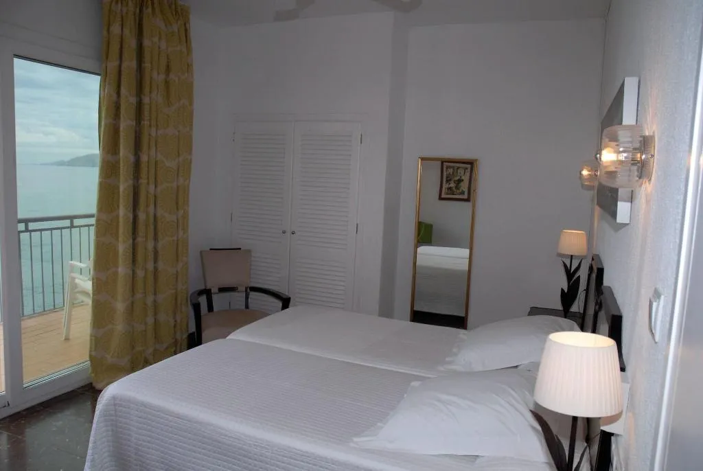 Room, Hotel Grifeu, Costa Brava