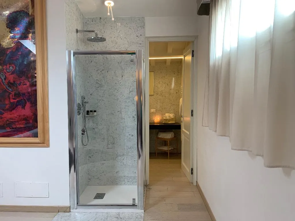 APARTMENT ONE BEDROOM TWO BATHROOMS Room, Florence Art Apartments, Florence