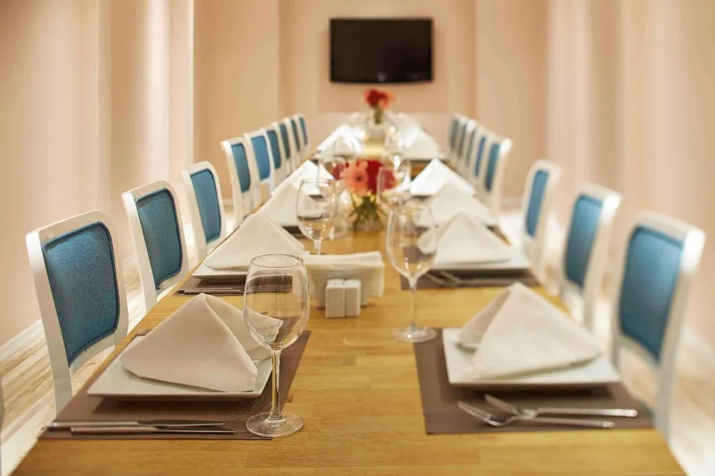 Restaurant, DoubleTree By Hilton Izmir Alsancak, Izmir