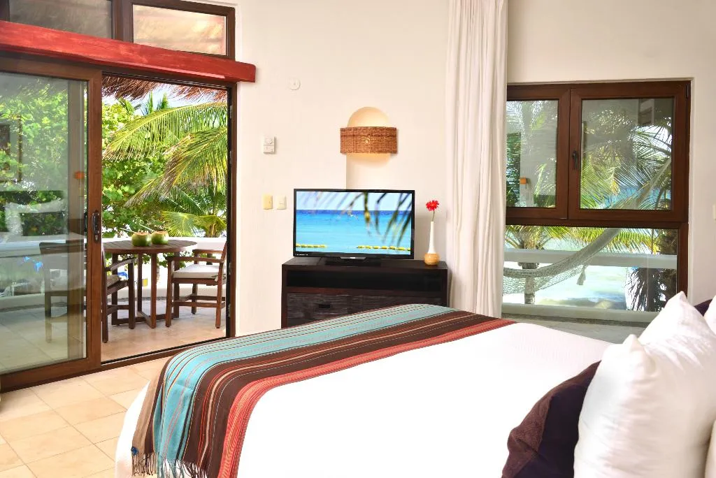 STUDIO OCEAN FRONT Room, Playa Palms, Playa Del Carmen