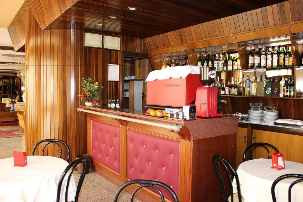 Bar, Pinolo, Umbria