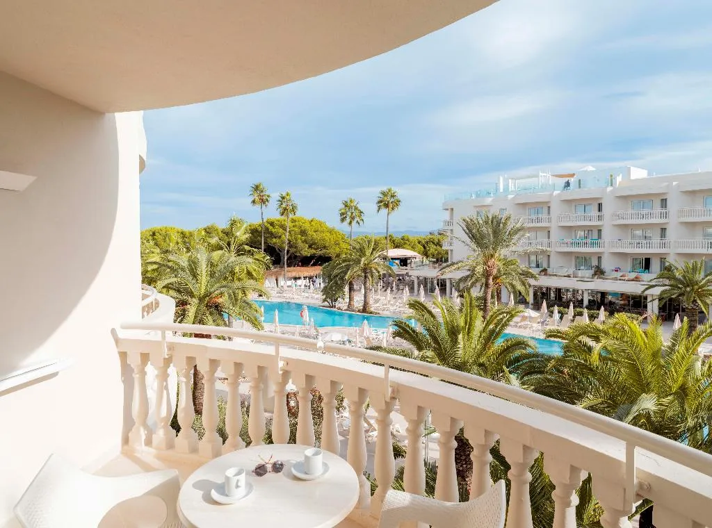 FAMILY ROOM POOL VIEW Room, Iberostar Selection Albufera Park All Inclusive, Majorca