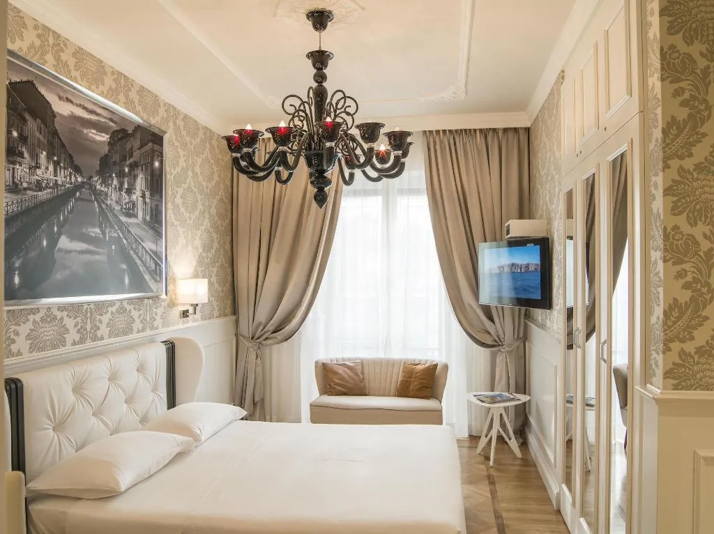 Room, Luxury Duomo Rooms, Milan