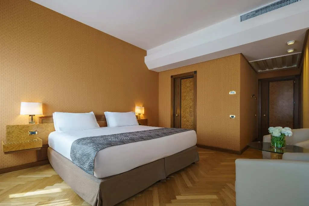 Room, Exe Majestic, Naples