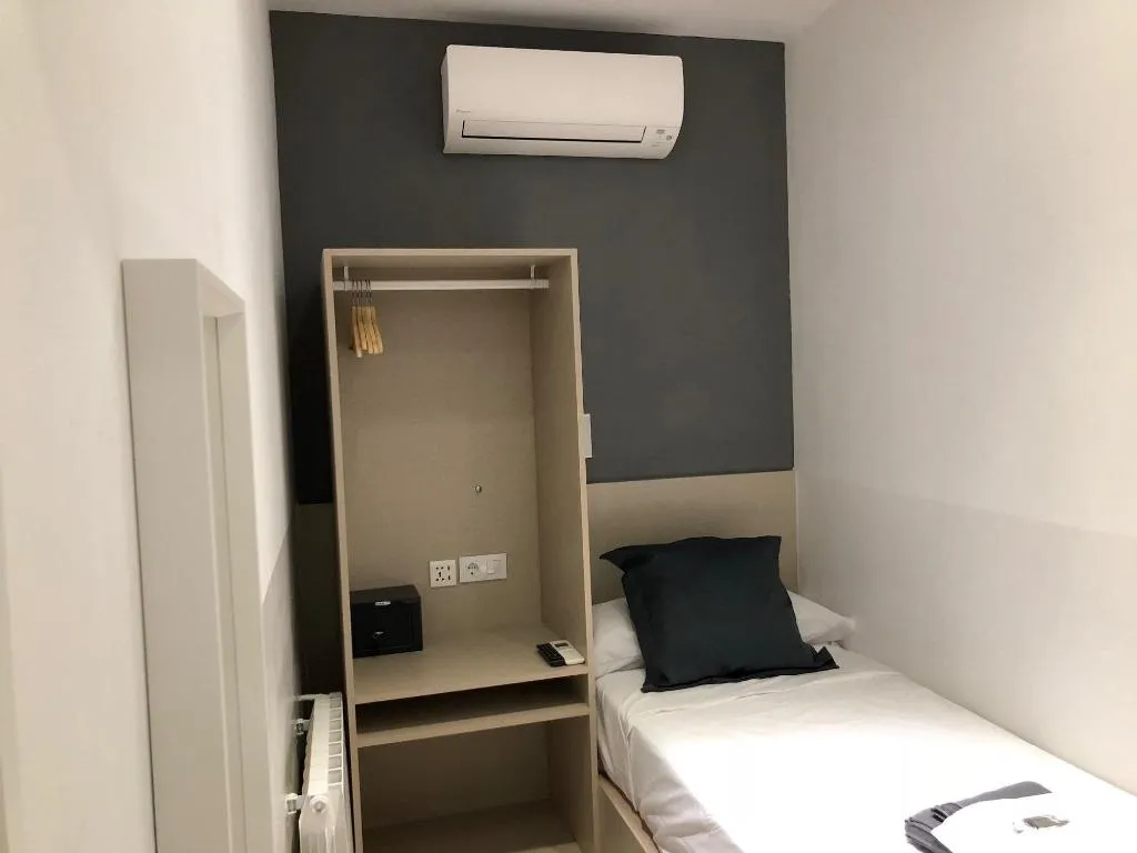 Room, Hostalin Madrid Atocha, Madrid