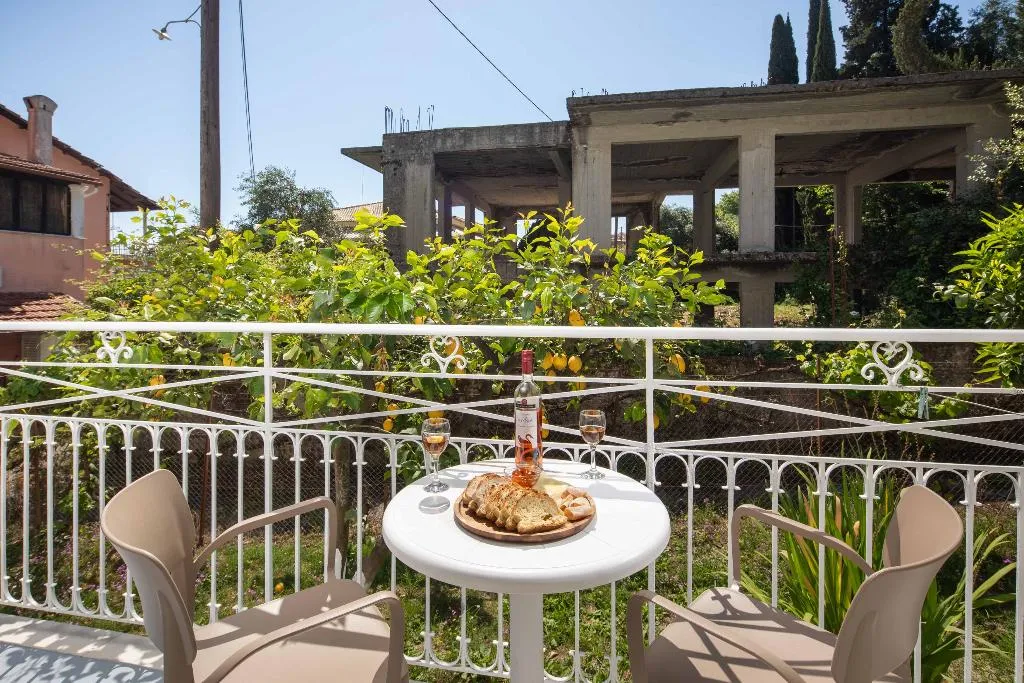 Terrace, Bella Vista Beach Hotel & Studios, Corfu