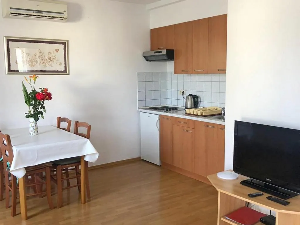 APARTMENT CAPACITY 4 Room, Apartments Manda, Istria