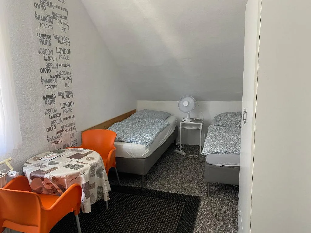 Room, Bigus, Berlin