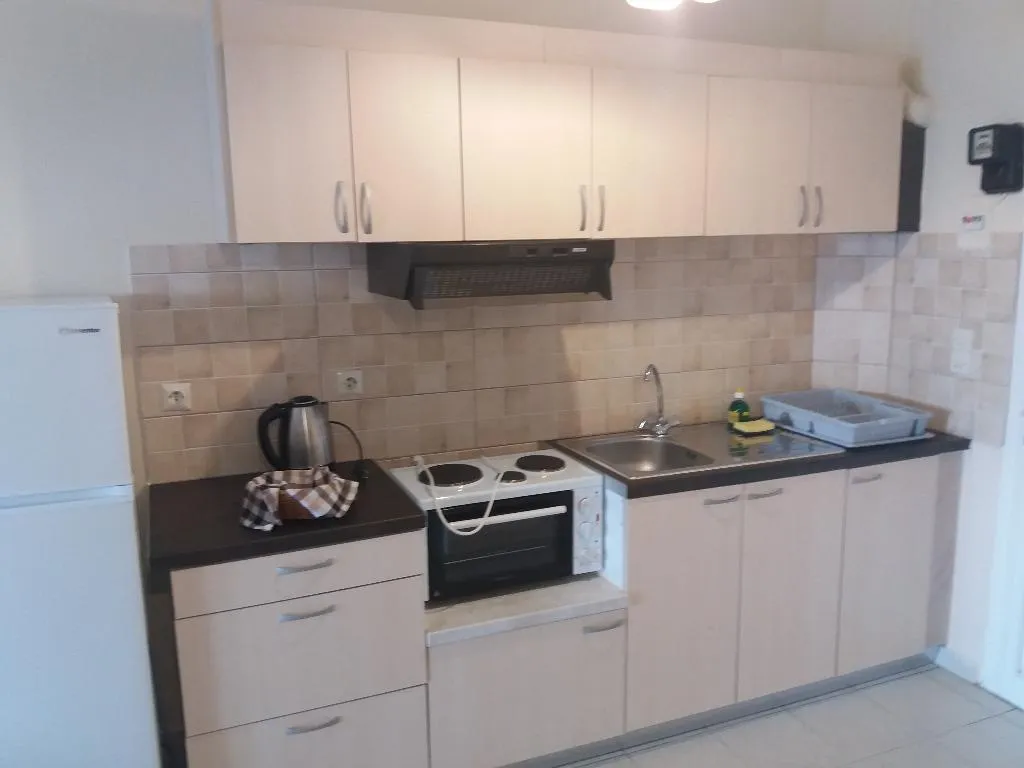 STUDIO CAPACITY 3 Room, Harbour View, Kalamata