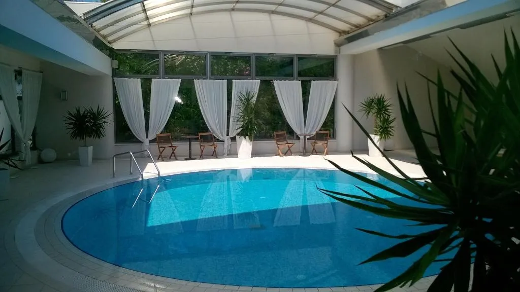 Sports and Entertainment, Hotel Indijan, Dubrovnik