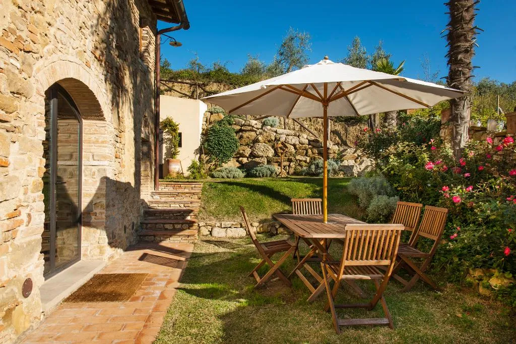 APARTMENT TWO BEDROOMS TWO BATHROOMS Room, Il Paluffo, Florence