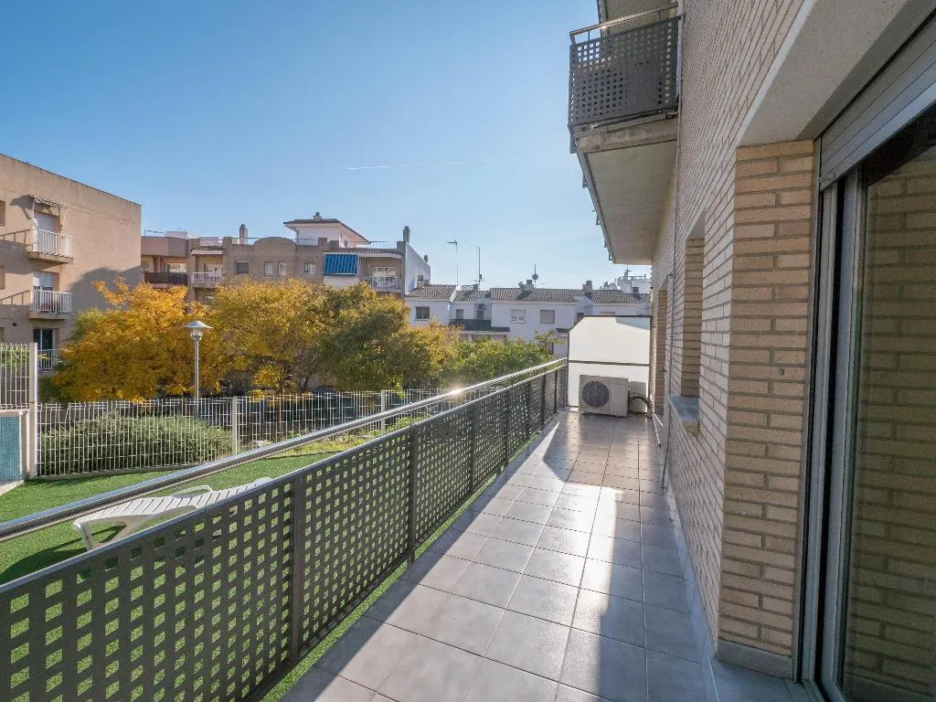 APARTMENT CAPACITY 6 TWO BEDROOMS Room, Apartaments AR Espronceda, Costa Brava