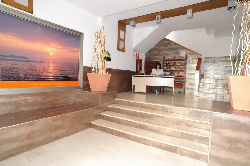 Lobby, Apartamentos San Francisco, Ibiza