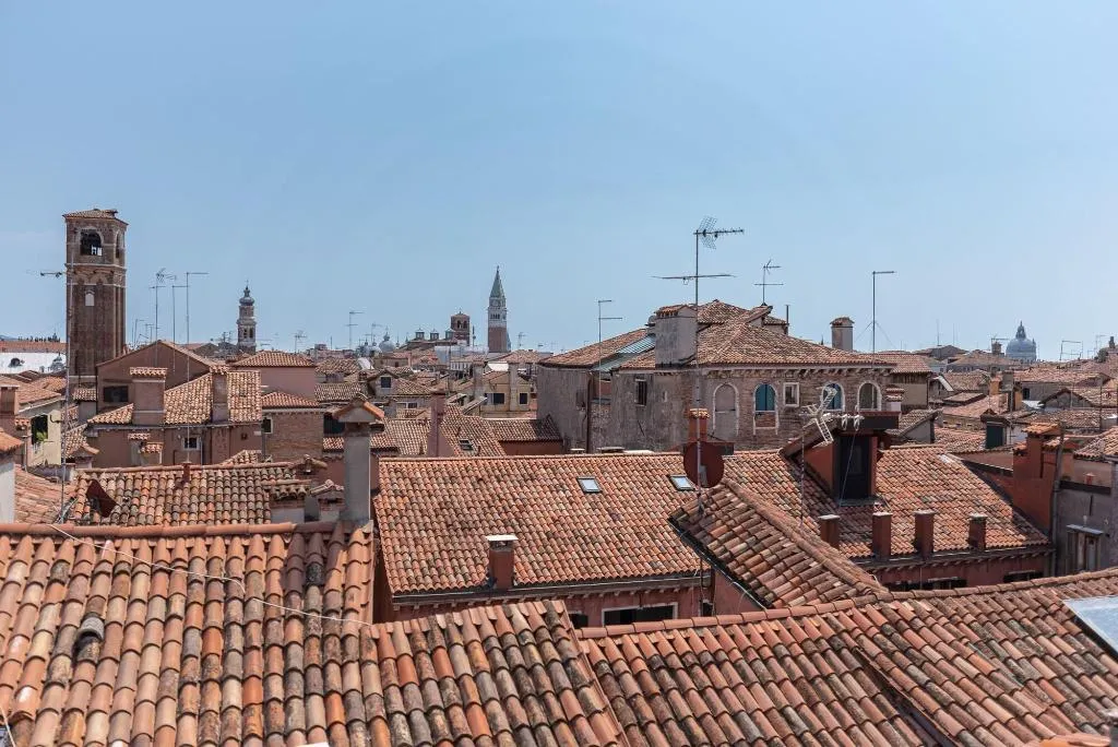 General view, La Finestra sulle Beccarie, Venice