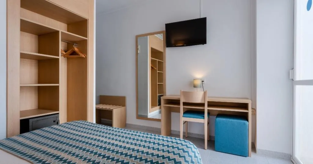 SINGLE SUPERIOR WITH BALCONY Room, Riutort, Majorca