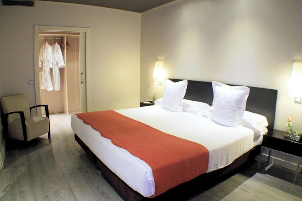 SUITE Accessible Executive room Room, Suites Viena Plaza de España, Madrid