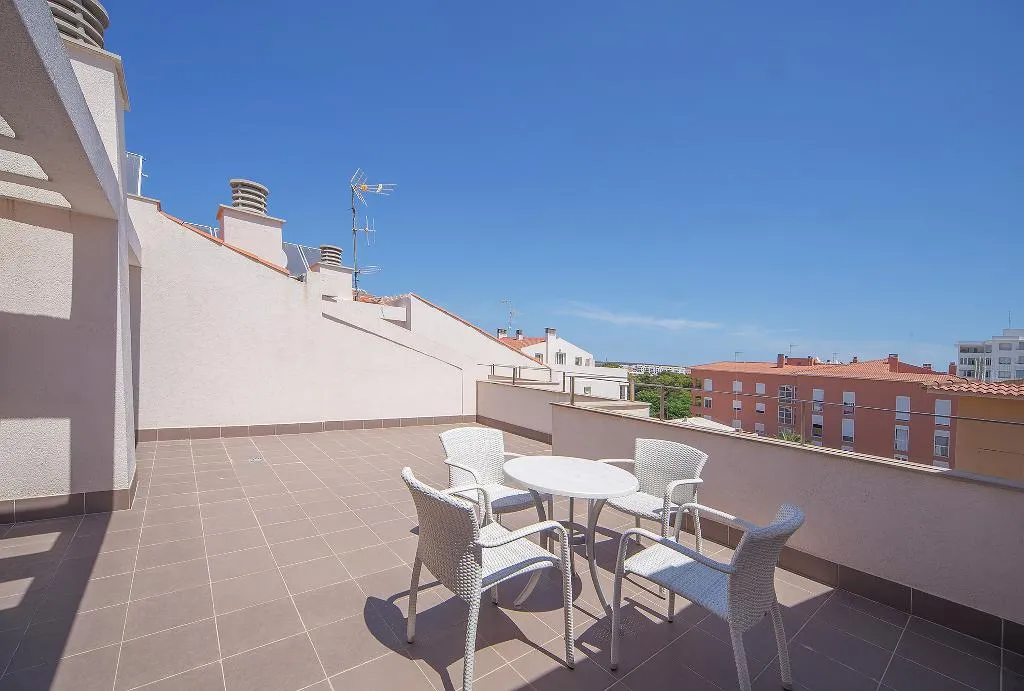 APARTMENT CAPACITY 6 THREE BEDROOM Room, Caprice Skyline Aparthotel, Menorca