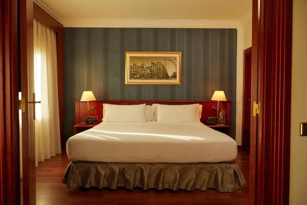 JUNIOR SUITE CAPACITY 3 Room, El Avenida Palace, Barcelona