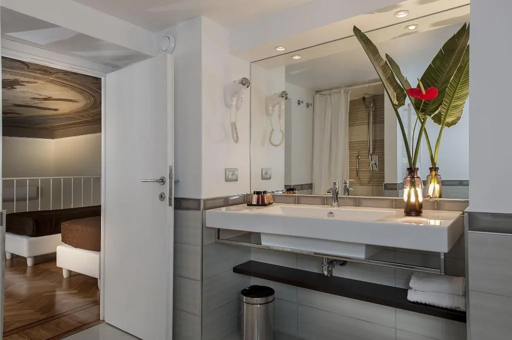 Room, Dve Suite Rome, Naples