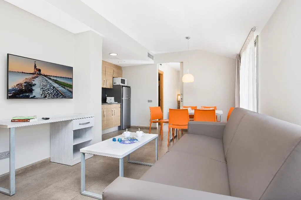 APARTMENT CAPACITY 4 TWO BEDROOMS Room, Aparthotel Odissea Park, Costa Brava
