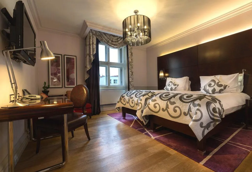 SUITE Presidential Room, The Grand Mark Prague, Prague