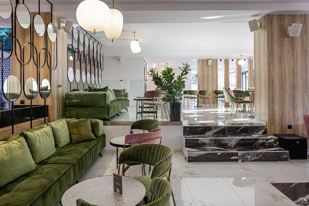 Lobby, Jo An Palace, Crete