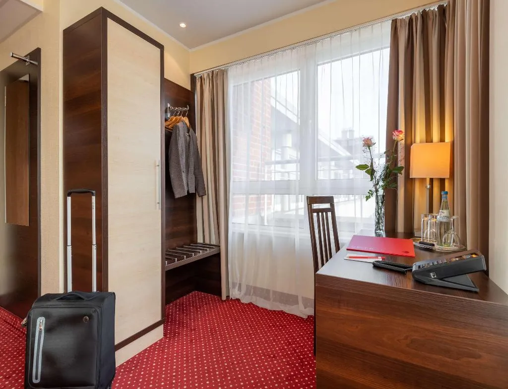 Room, Premier Inn Berlin City Süd, Berlin